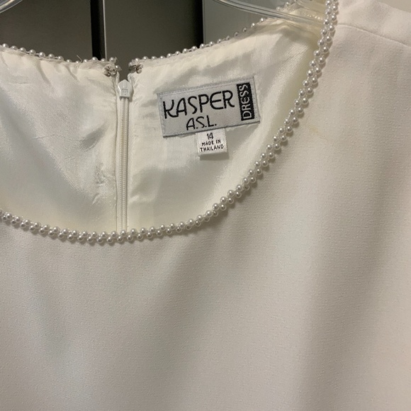 2 pc White shift dress with jacket - Picture 3 of 3